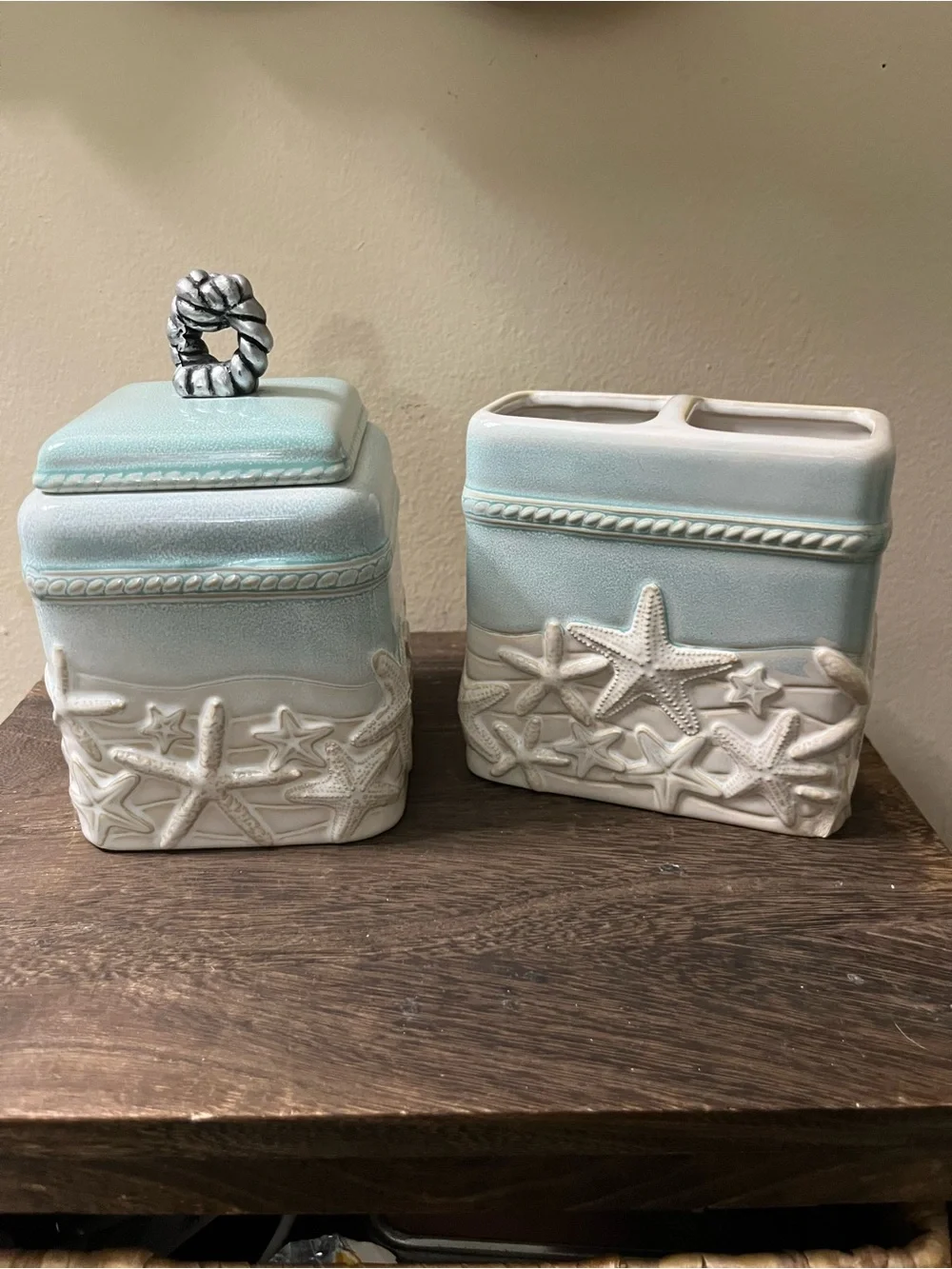 Coastal Starfish Ceramic Bath Accessory Set in Light Blue